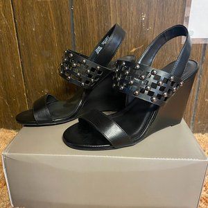 BRAND NEW Simply Vera Vera Wang Sandals